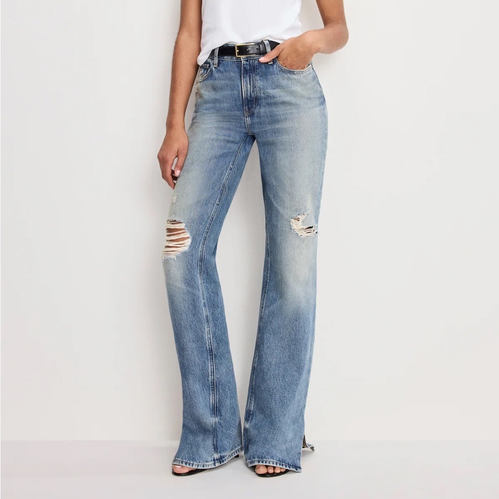 NWT Good American Khloe Light Blue Distressed Straight Leg Jeans